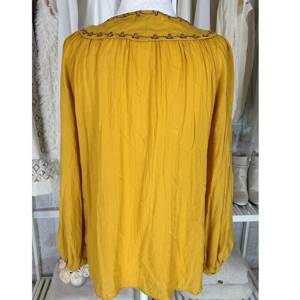 Max Studio Women's Size M Golden Yellow Embroidered Lightweight Blouse #0288 - Picture 5 of 11